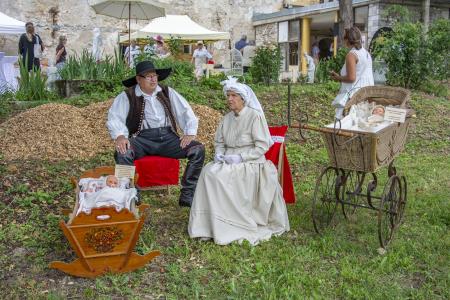 ODPRTJE GRADU DVOR (1)